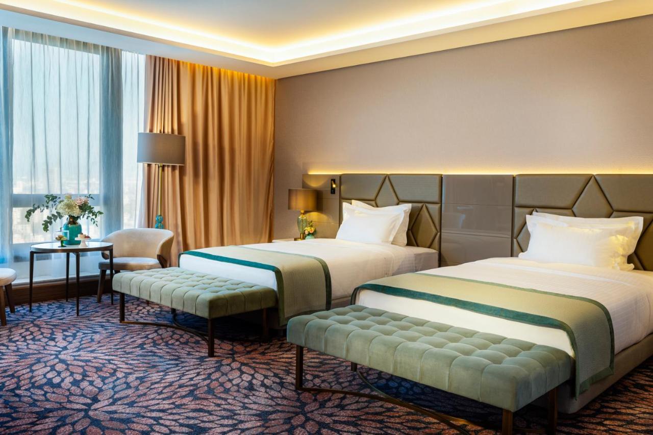 Hotel Grand Millennium 5*