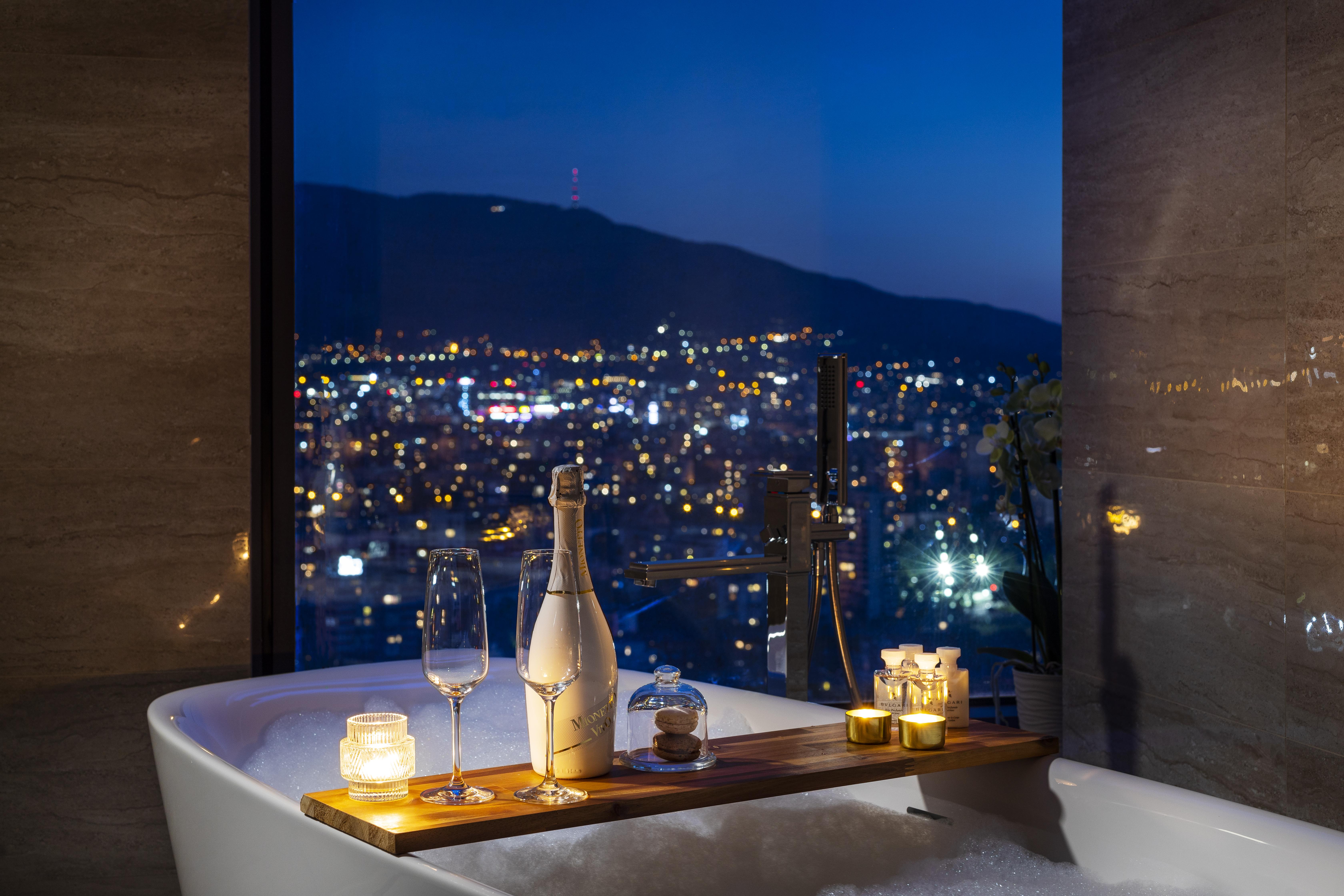 Hotel Grand Millennium 5*