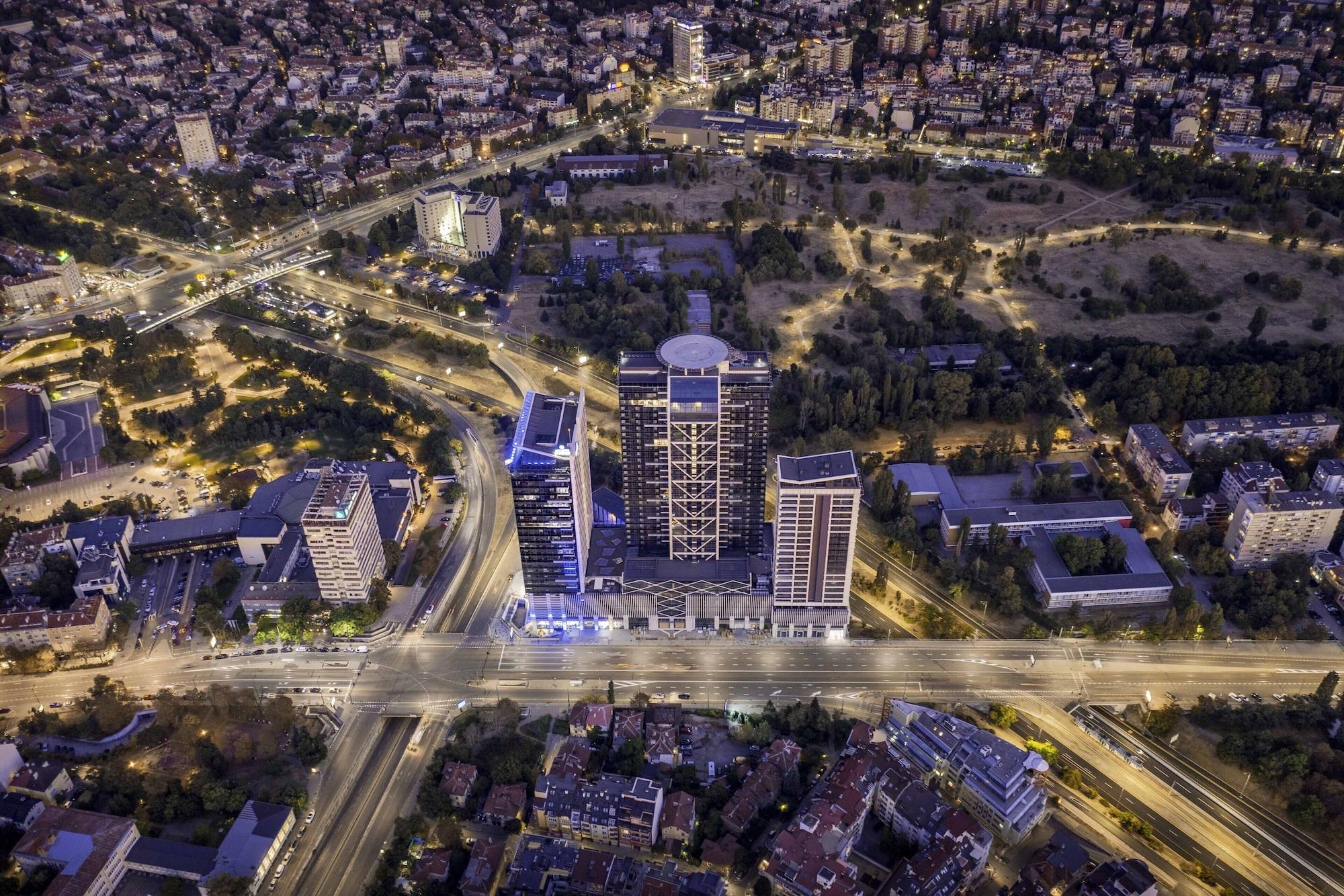 Grand Millennium Hotel 5*